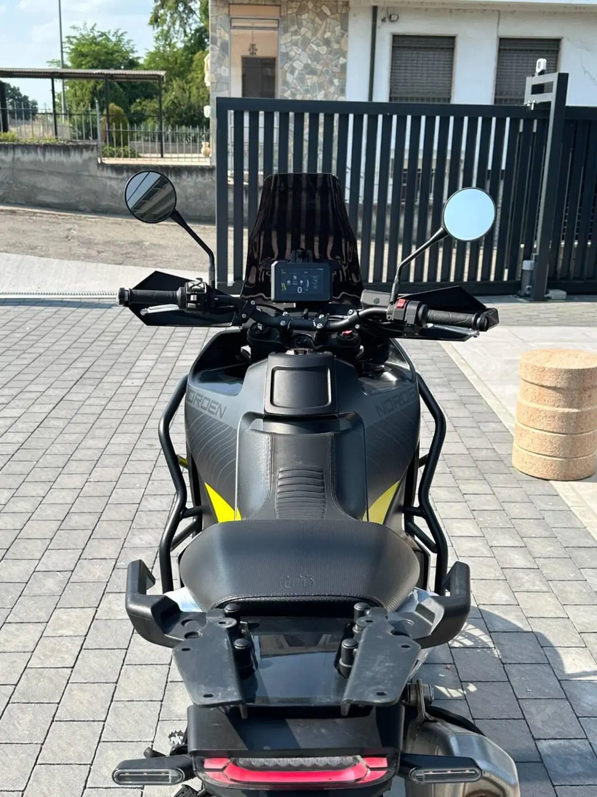 Husqvarna Norden 901 (2022 - 26) (4)