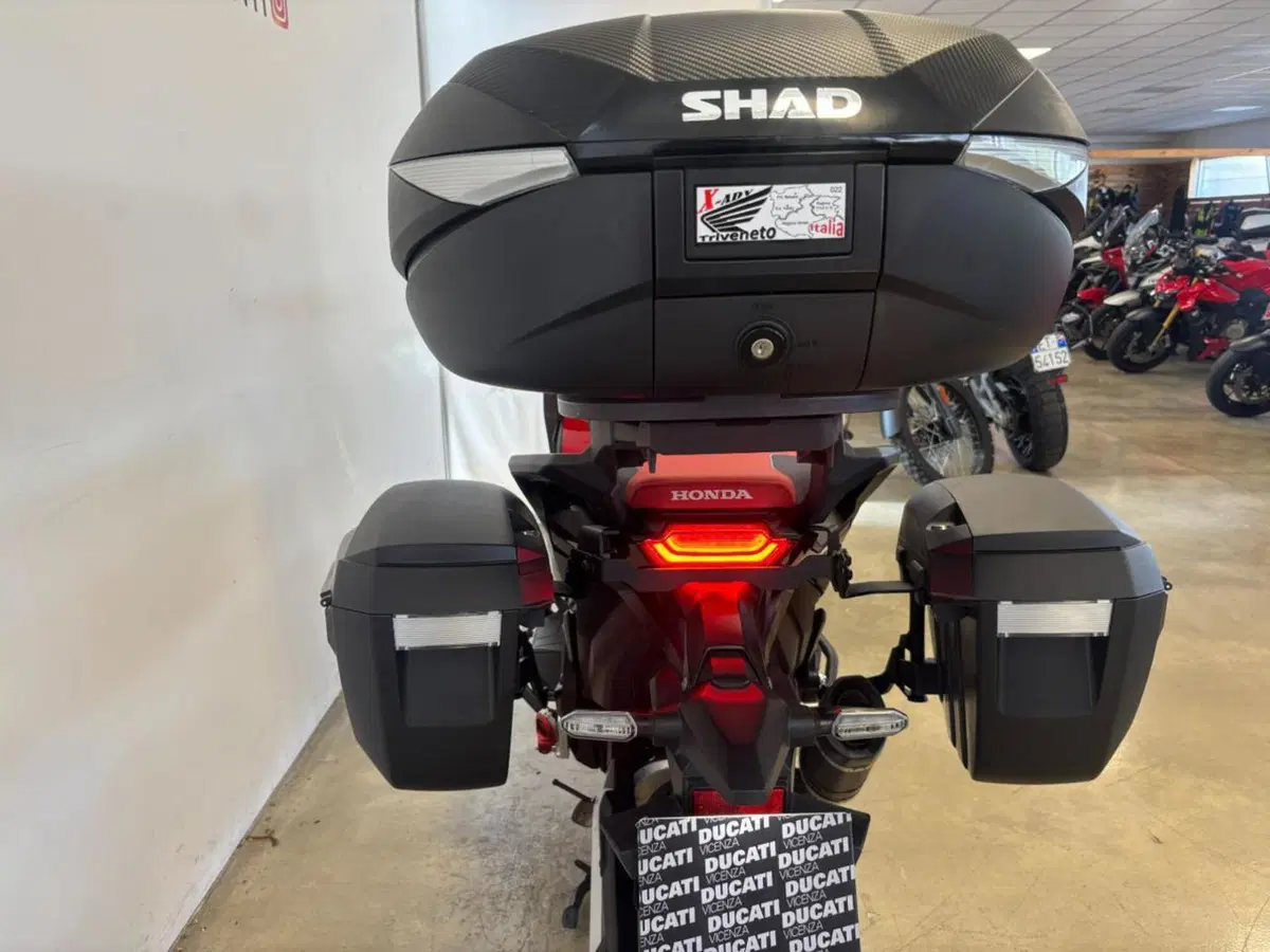Honda X-ADV 750 (2017) (9)