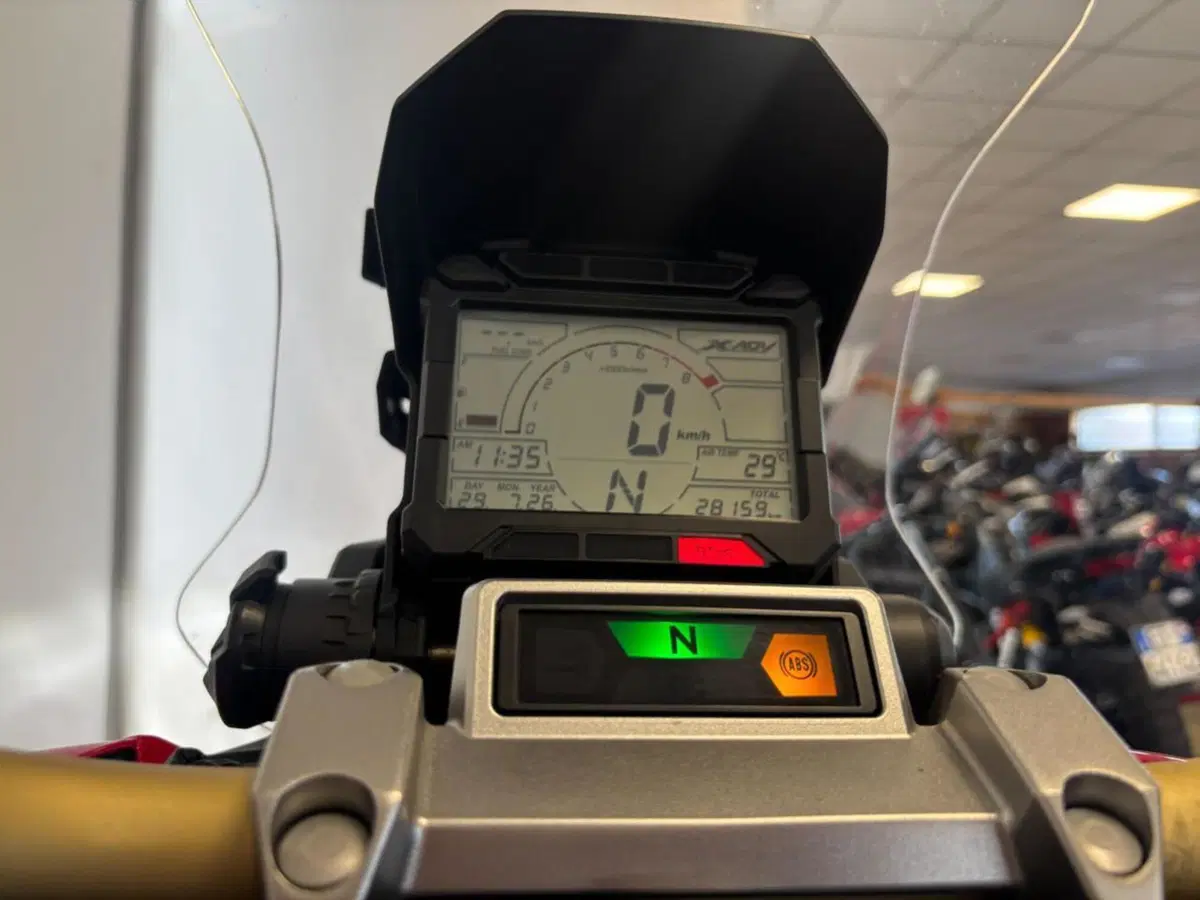 Honda X-ADV 750 (2017) (15)