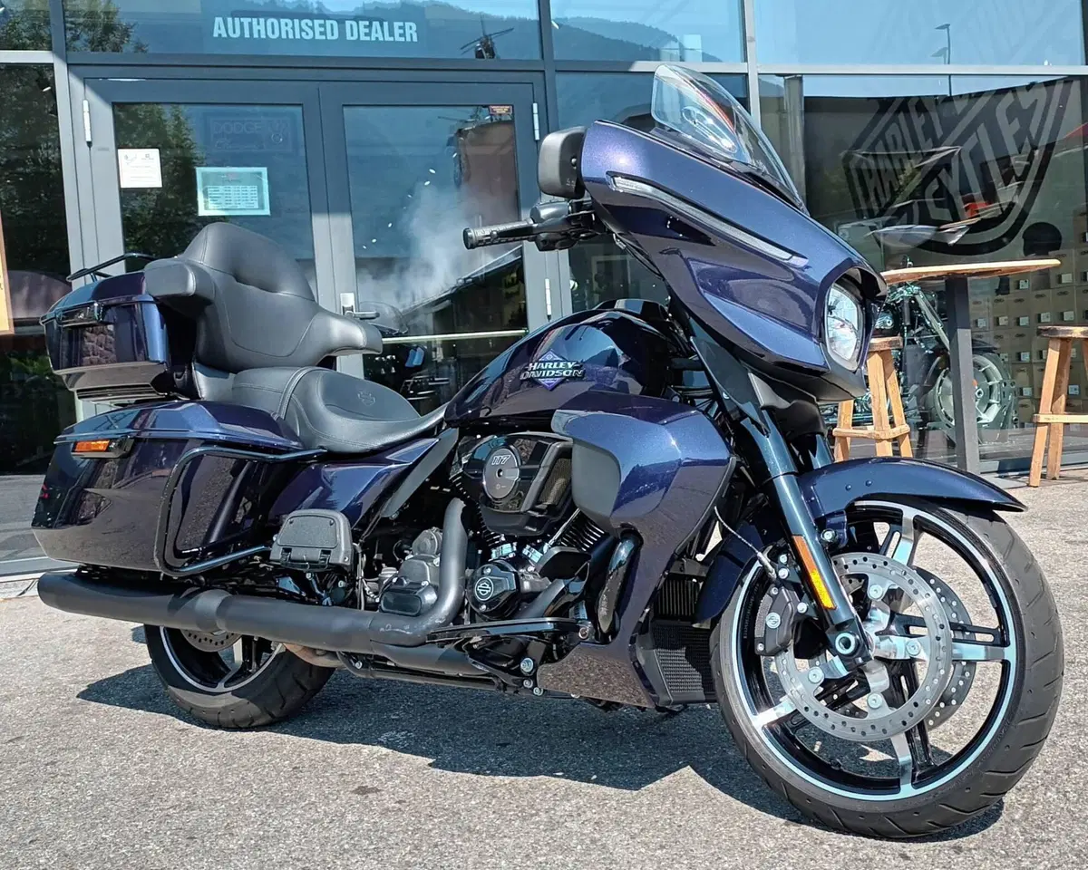 Harley-Davidson Street Glide Ultra (2025) (2)