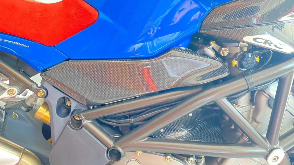MV Agusta Brutale 910 S (2005 - 11) (5)