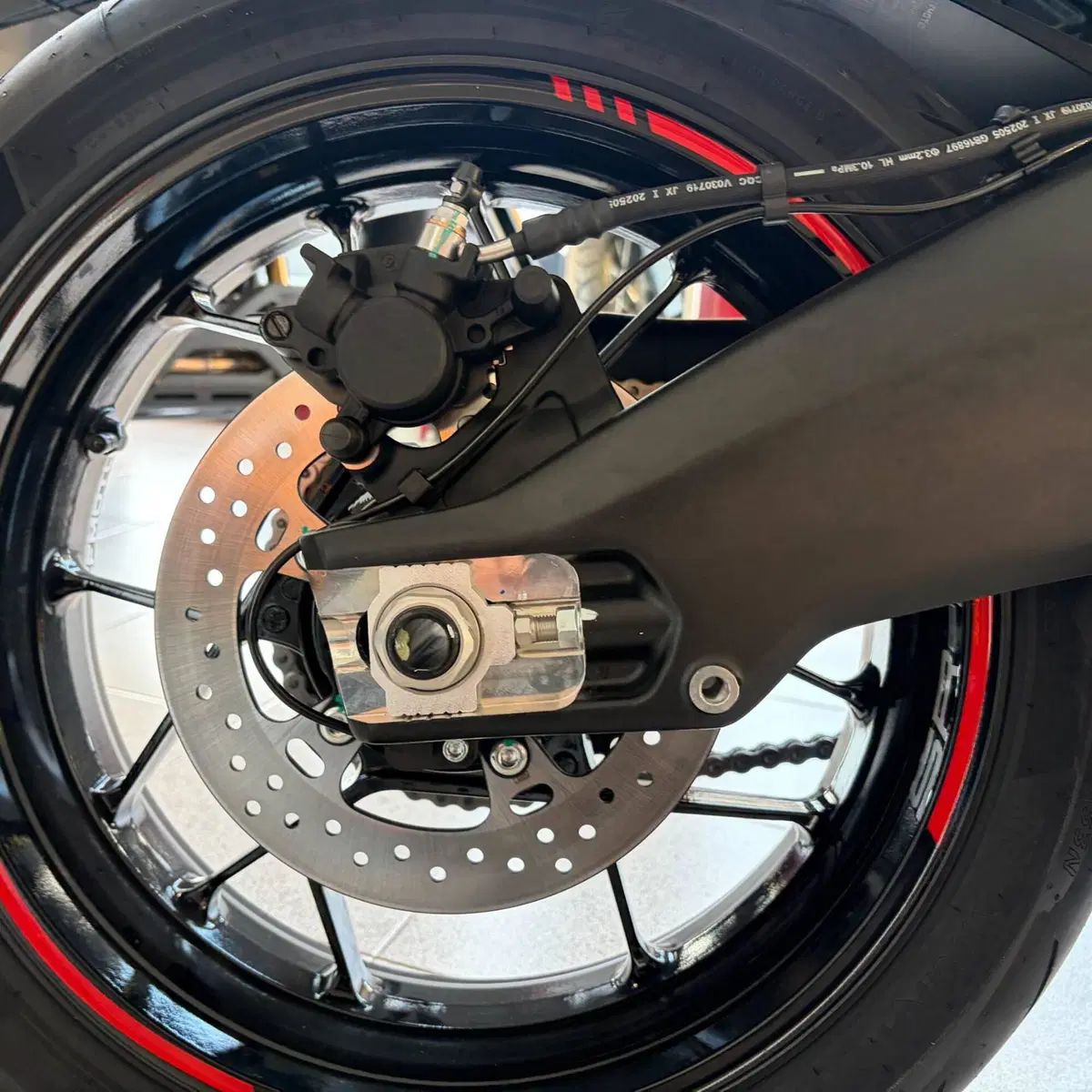 CFMOTO 675SR-R (2025 - 26) (6)