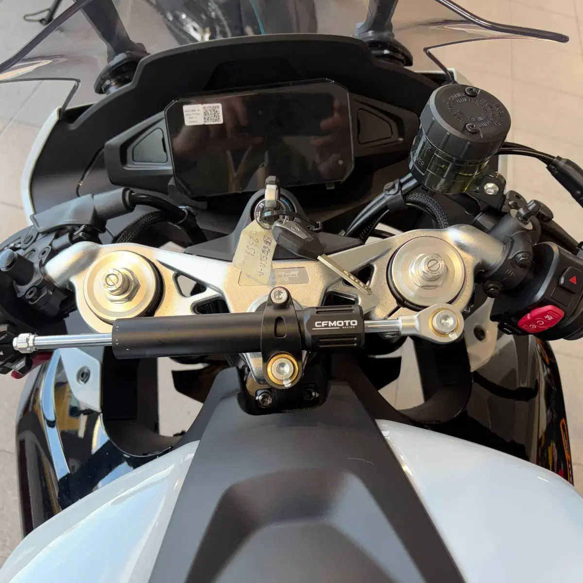 CFMOTO 675SR-R (2025 - 26) (10)