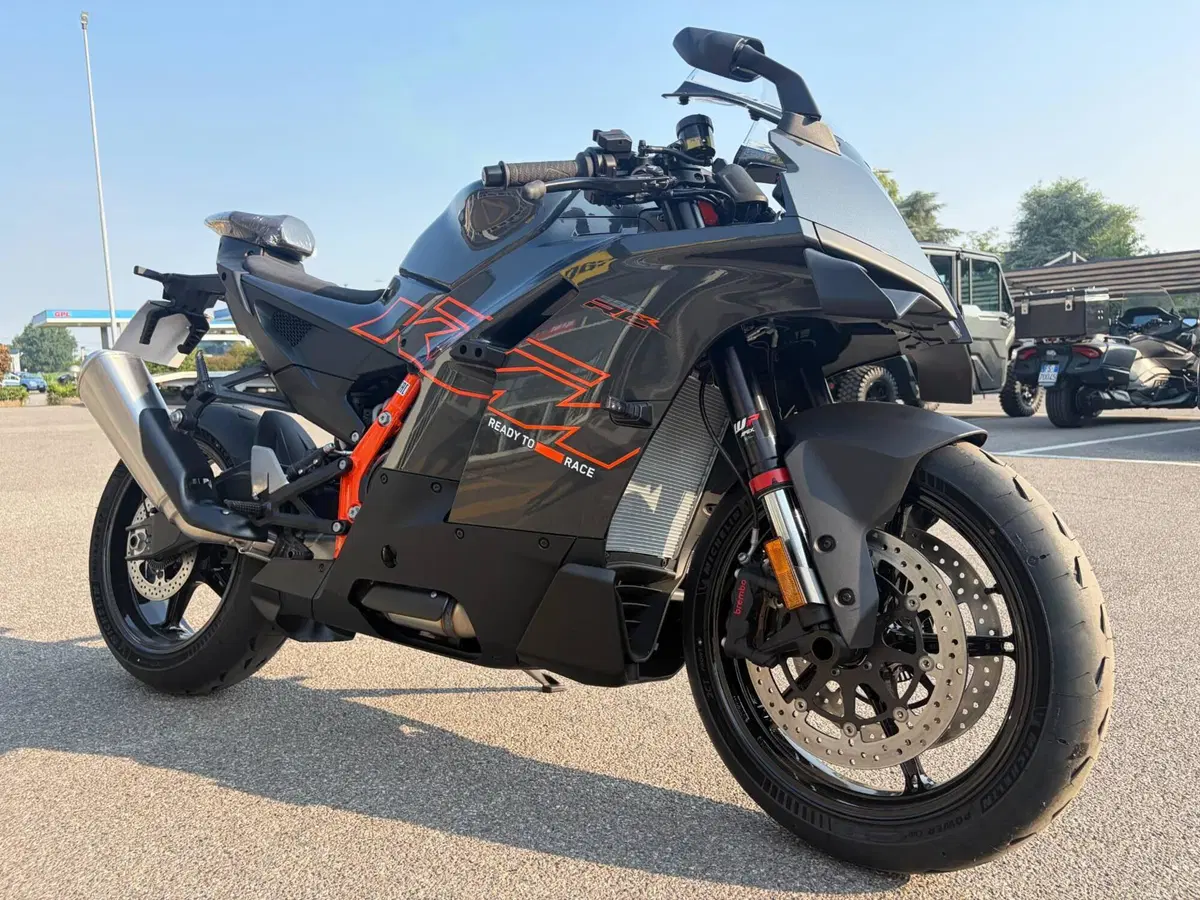KTM 990 RC R (2026) (4)