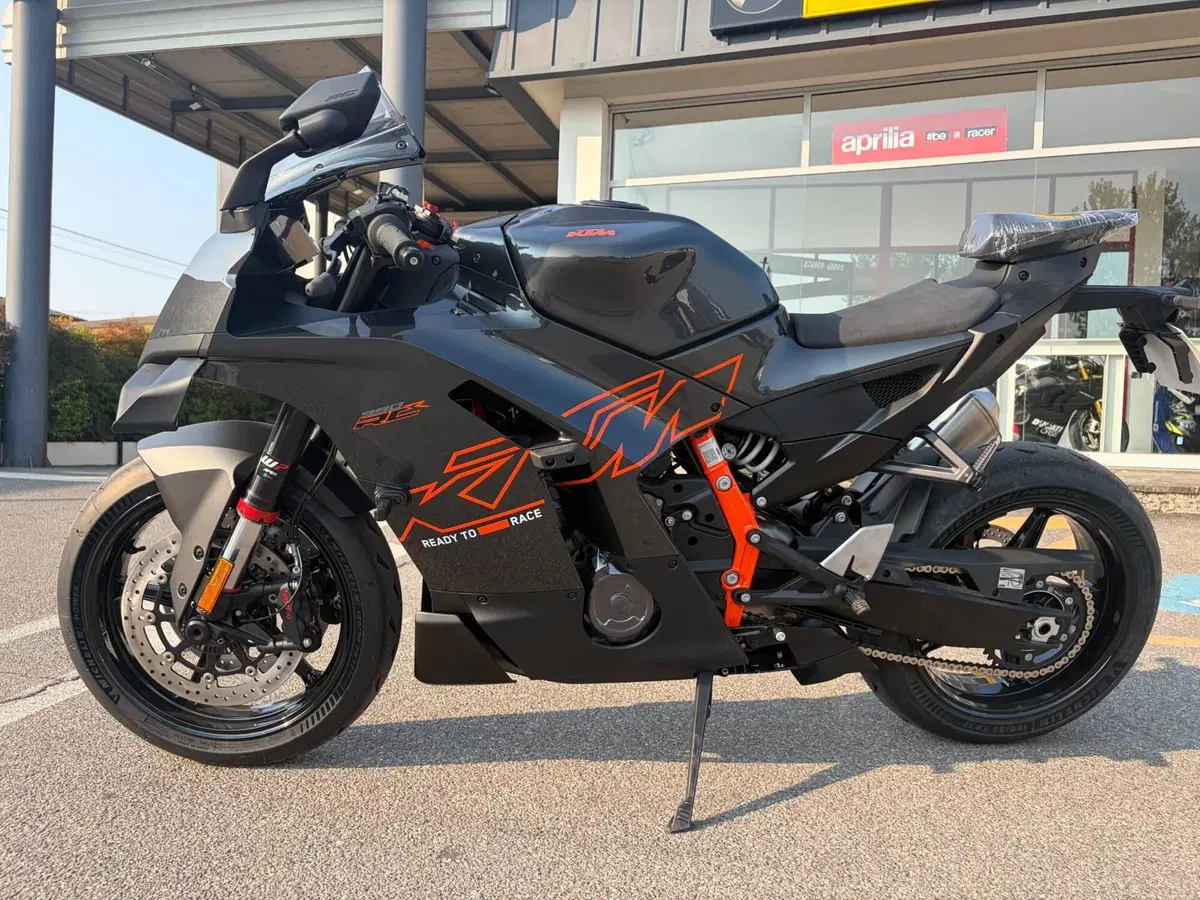 KTM 990 RC R (2026) (8)