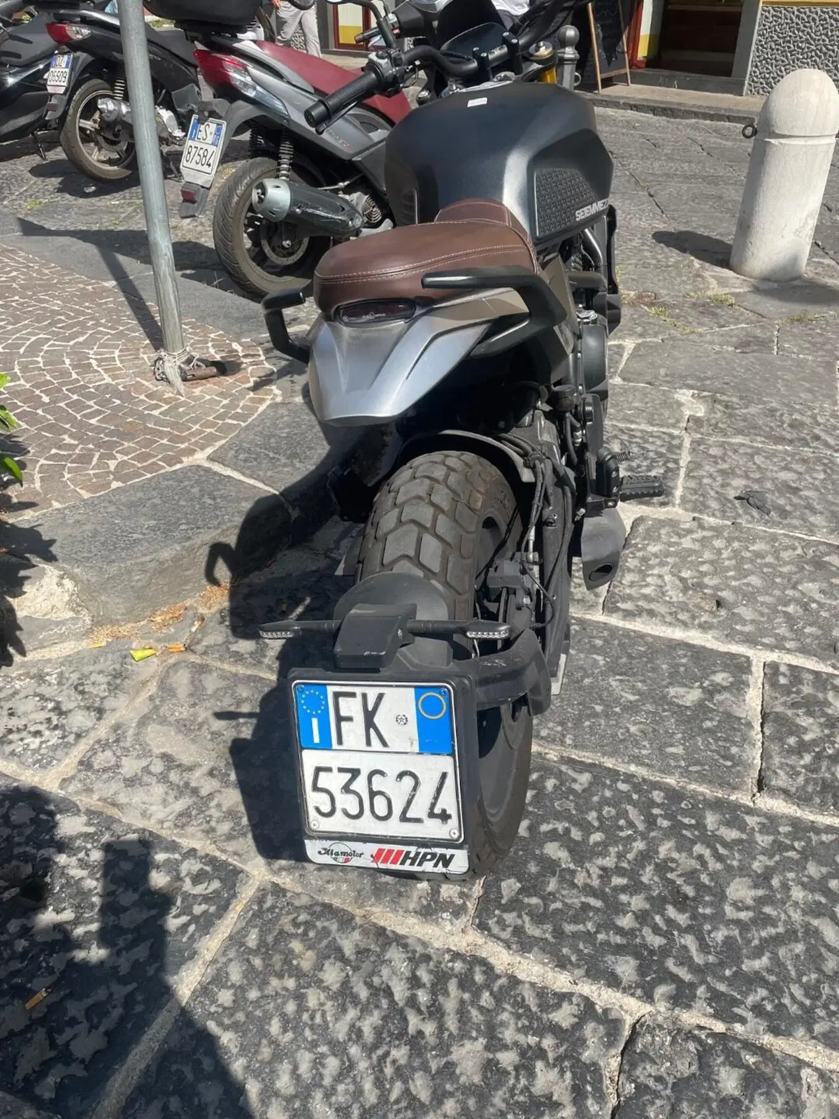 Moto Morini SEIEMMEZZO SCR (2022 - 26) (4)