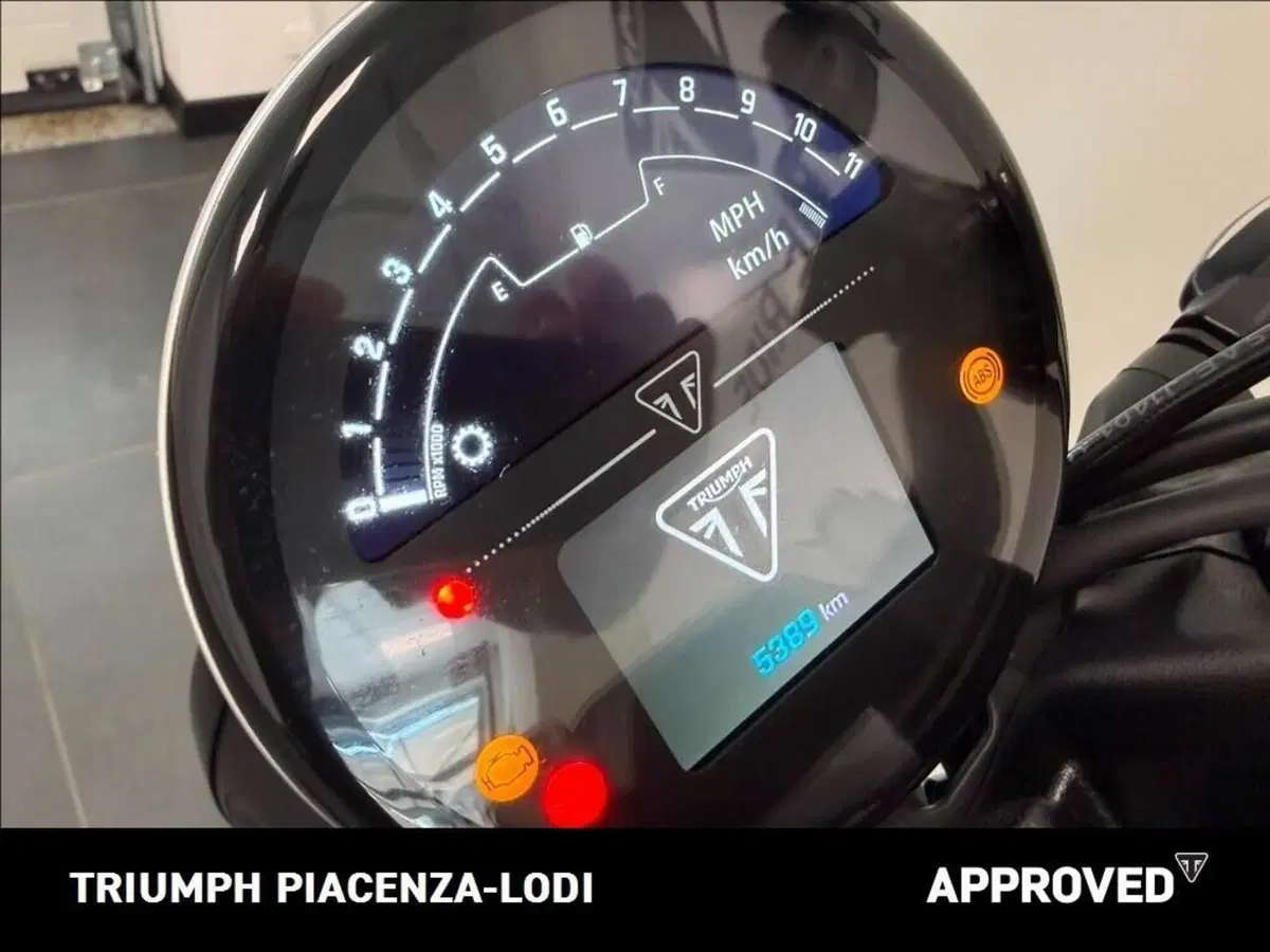 Triumph Trident 660 (2025) (3)
