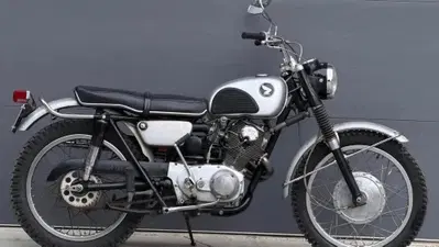 Lo sapevi che Elvis aveva una fighissima Honda CL72 Scrambler? Beh, ora &egrave; all'asta