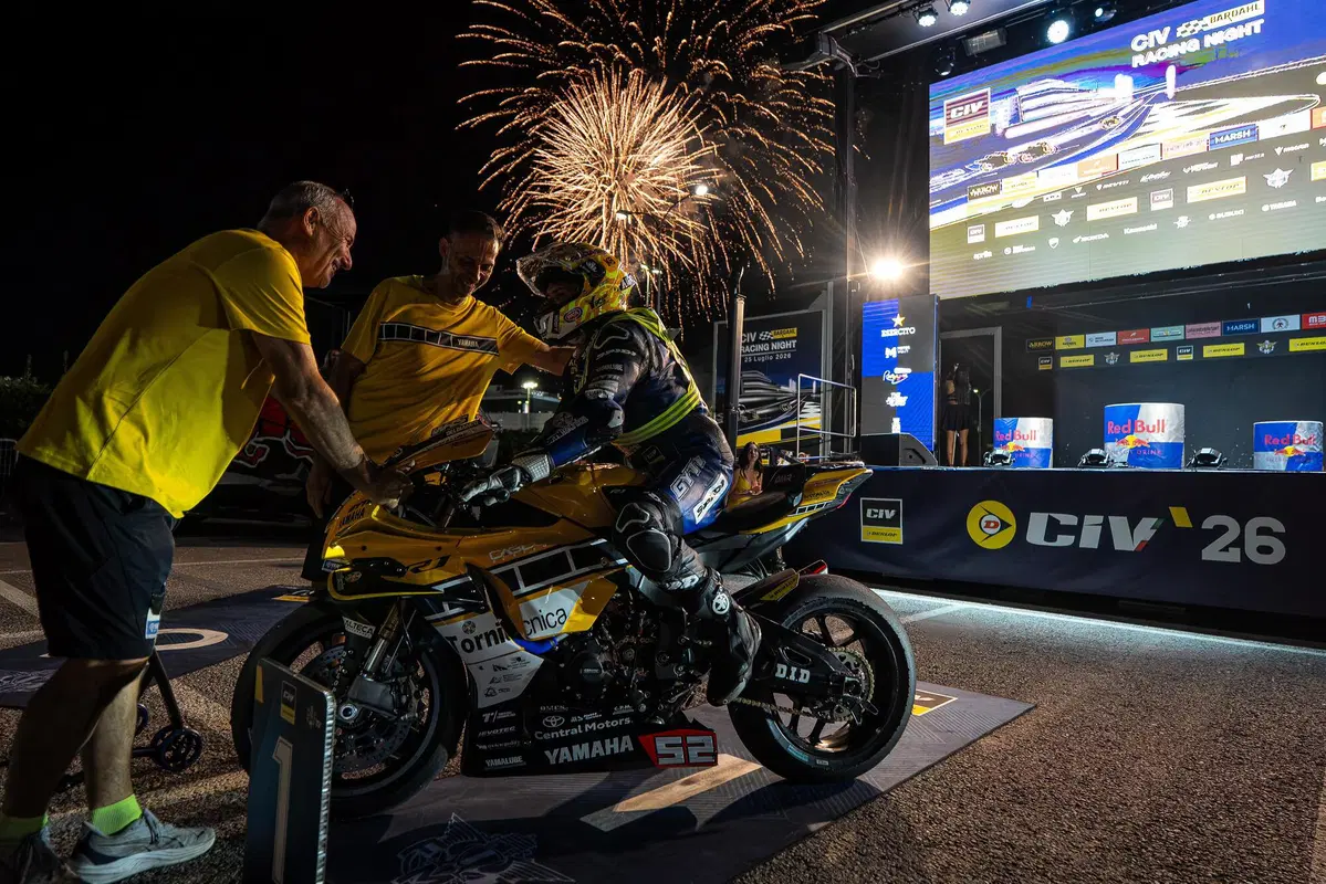 Dunlop CIV 2026. La magia della Racing Night: 22 mila spettatori a Misano [GALLERY]