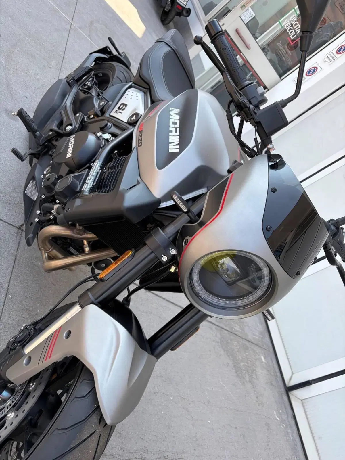 Moto Morini SEIEMMEZZO STR (2022 - 26) (4)