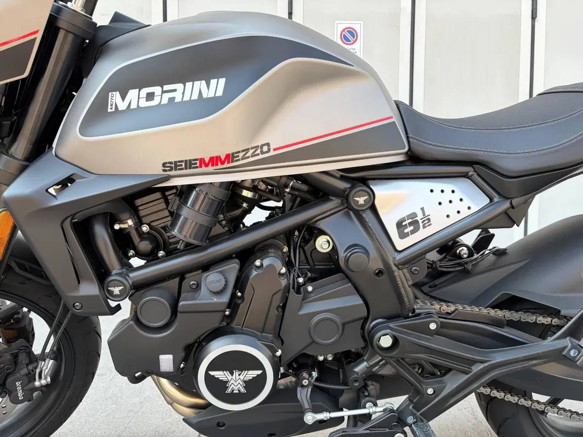 Moto Morini SEIEMMEZZO STR (2022 - 26)