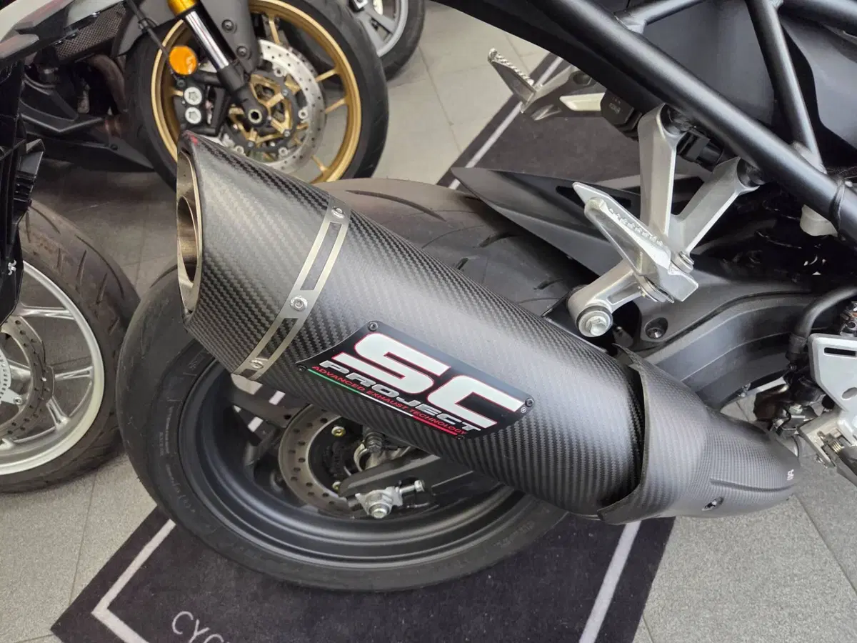 Honda CB 1000 Hornet (2025 - 26) (5)