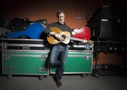 È morto Glen Hansard. L'artista premio Oscar ha perso la vita in un incidente in moto