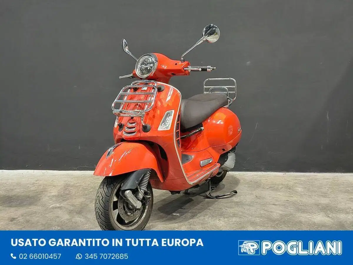 Vespa GTS 300 Super Hpe (2021 - 22) (4)