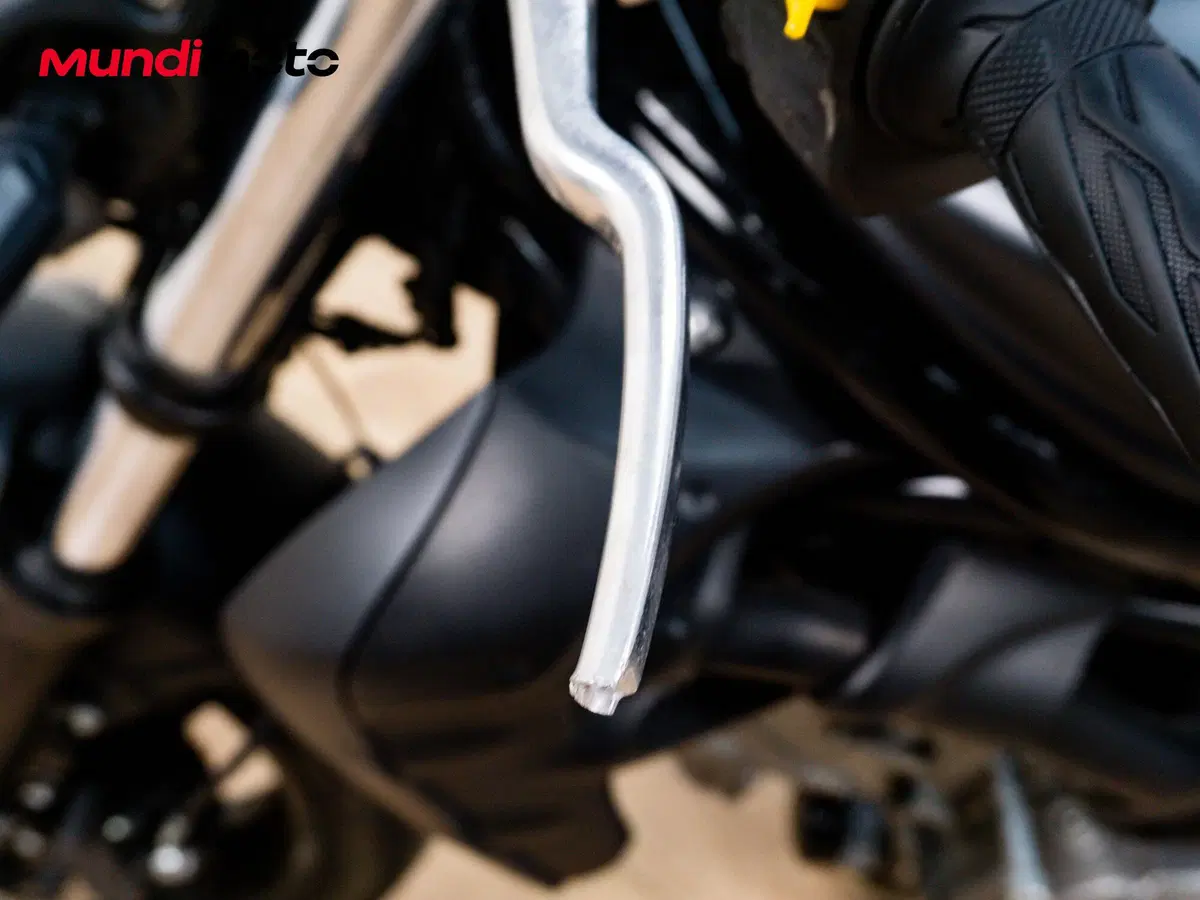 Suzuki Gladius 650 SFV ABS (2009 - 15) (13)