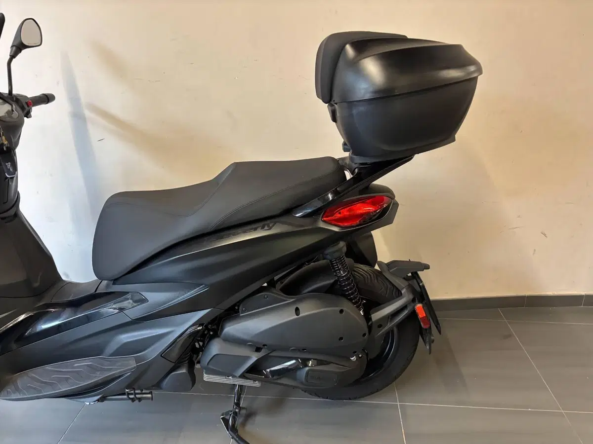 Piaggio Beverly 300 ABS-ASR (2021 - 25) (3)