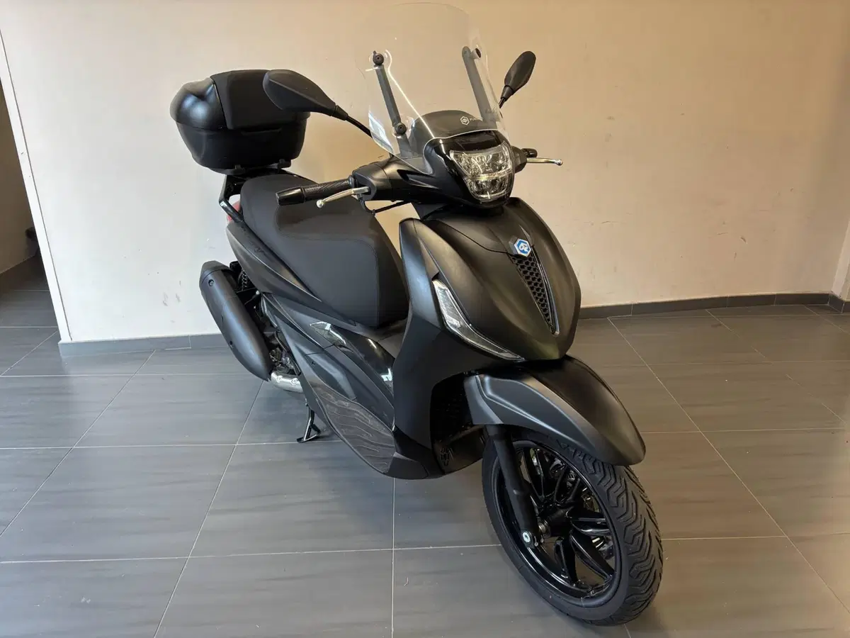Piaggio Beverly 300 ABS-ASR (2021 - 25) (6)