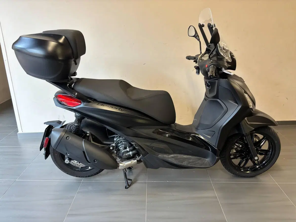 Piaggio Beverly 300 ABS-ASR (2021 - 25) (7)