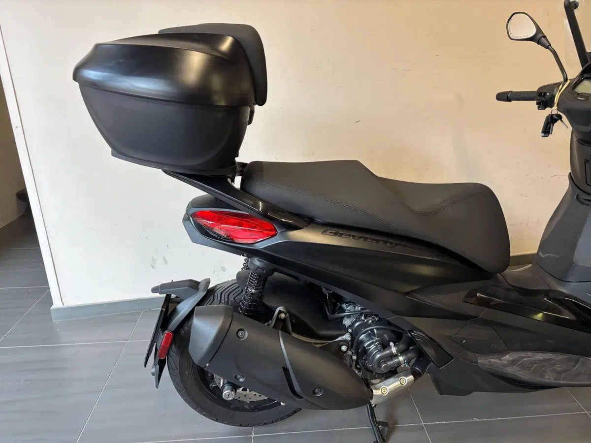 Piaggio Beverly 300 ABS-ASR (2021 - 25) (8)