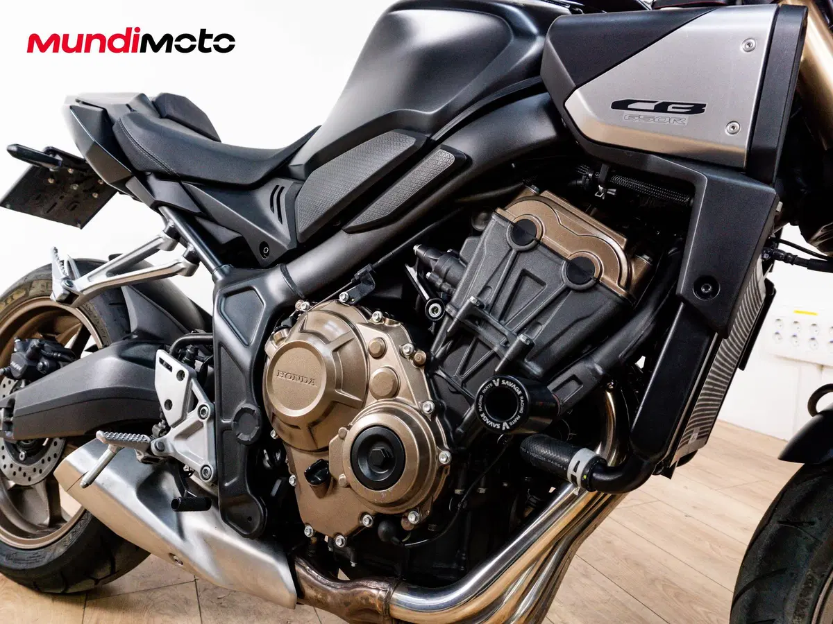 Honda CB 650 R E-Clutch (2024 - 26) (5)