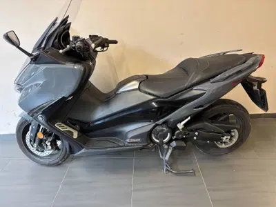 Yamaha T-Max 560 Tech Max (2021) usata