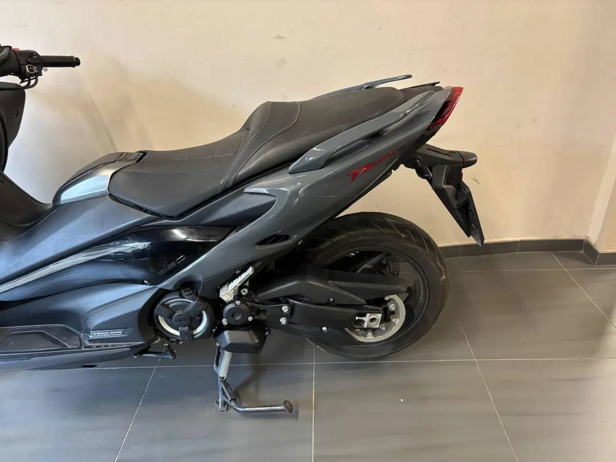 Yamaha T-Max 560 Tech Max (2021) (3)