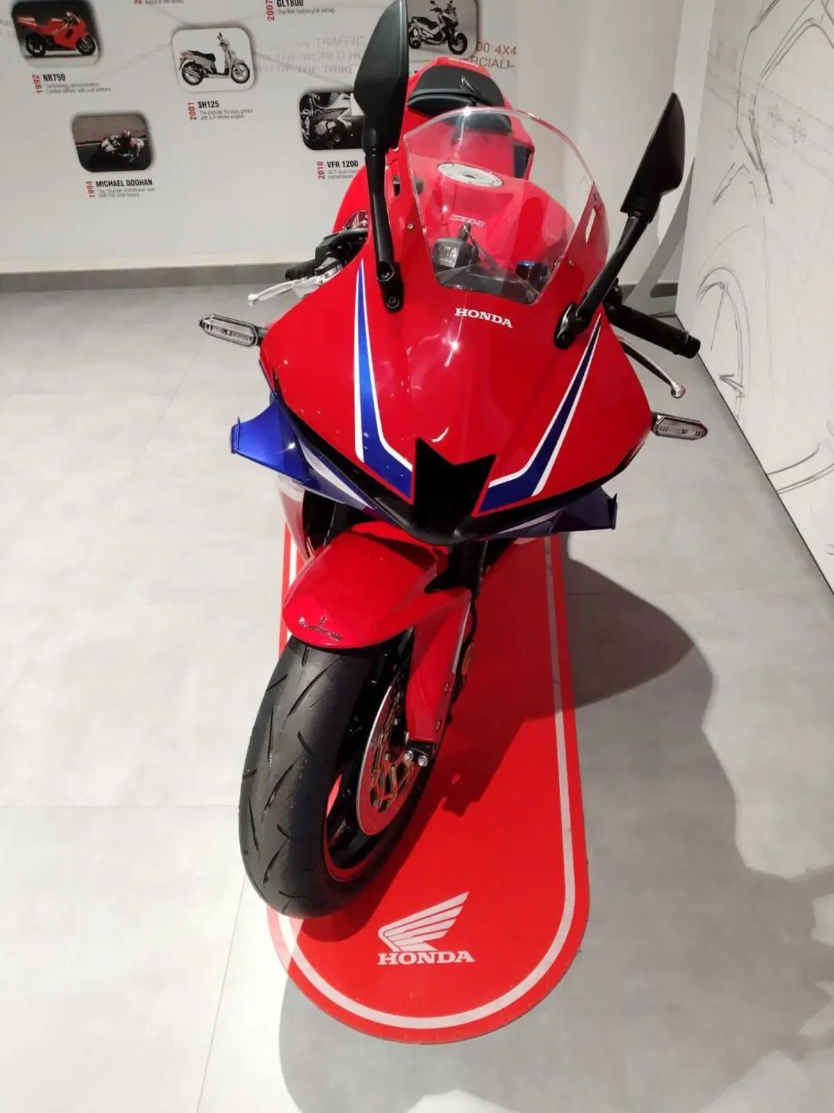 Honda CBR 600 RR (2024 - 26) (11)