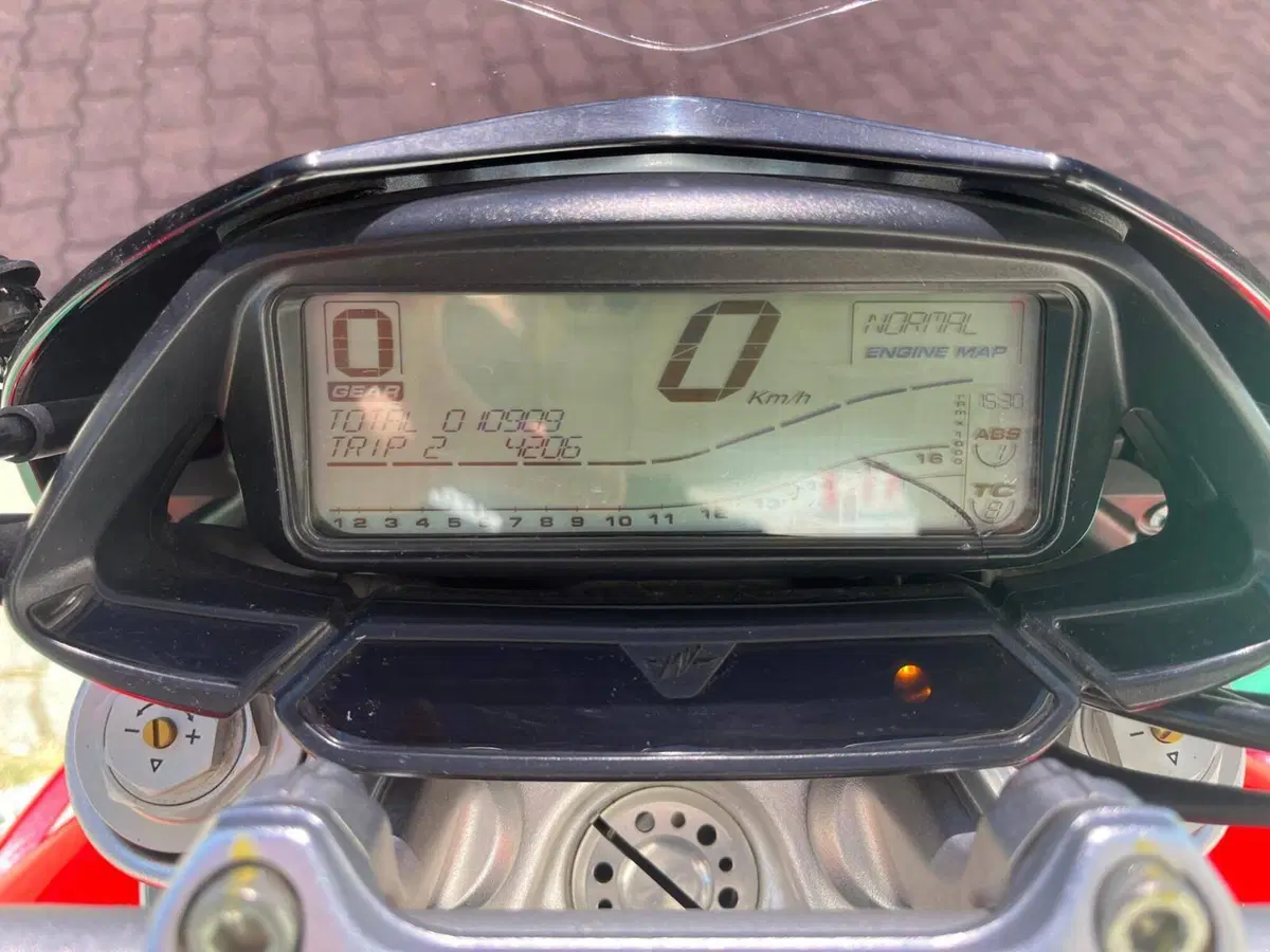 MV Agusta Rivale 800 EAS ABS (2013 -17) (4)