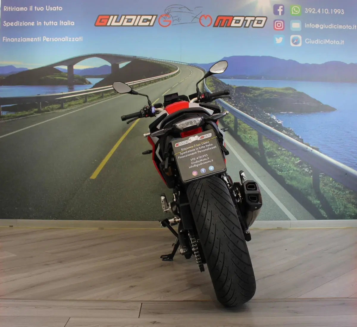 Bmw F 900 R (2021 - 24) (4)