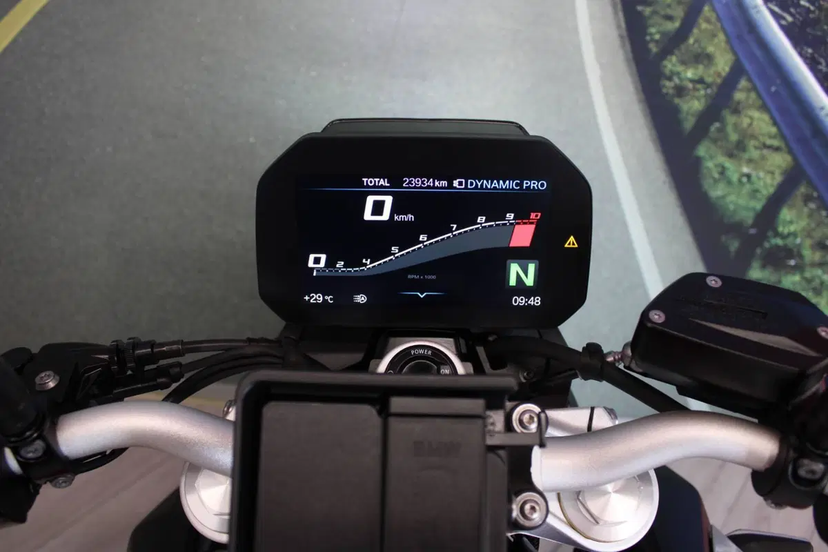 Bmw F 900 R (2021 - 24) (6)