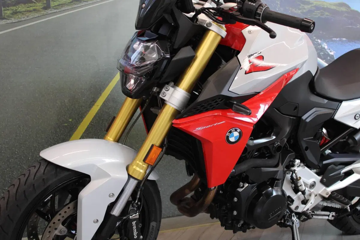 Bmw F 900 R (2021 - 24) (8)