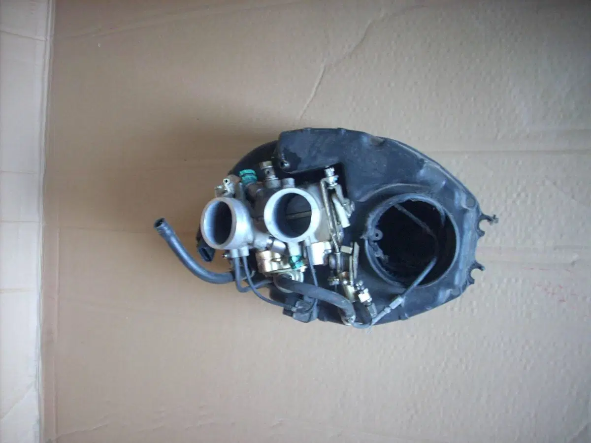 Ricambi Usati Aprilia RSV 1000 Mille Originali Tes (9)