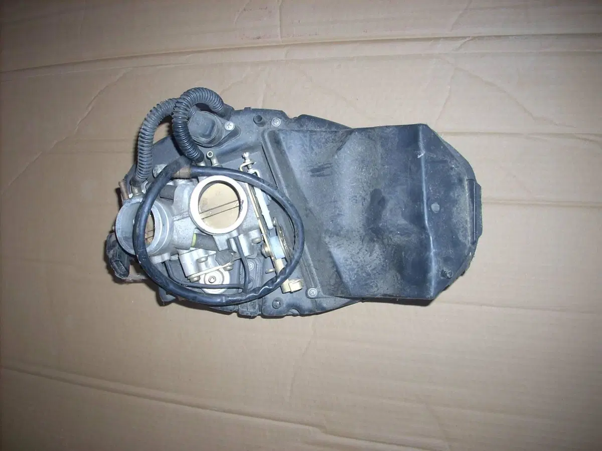 Ricambi Usati Aprilia RSV 1000 Mille Originali Tes (11)