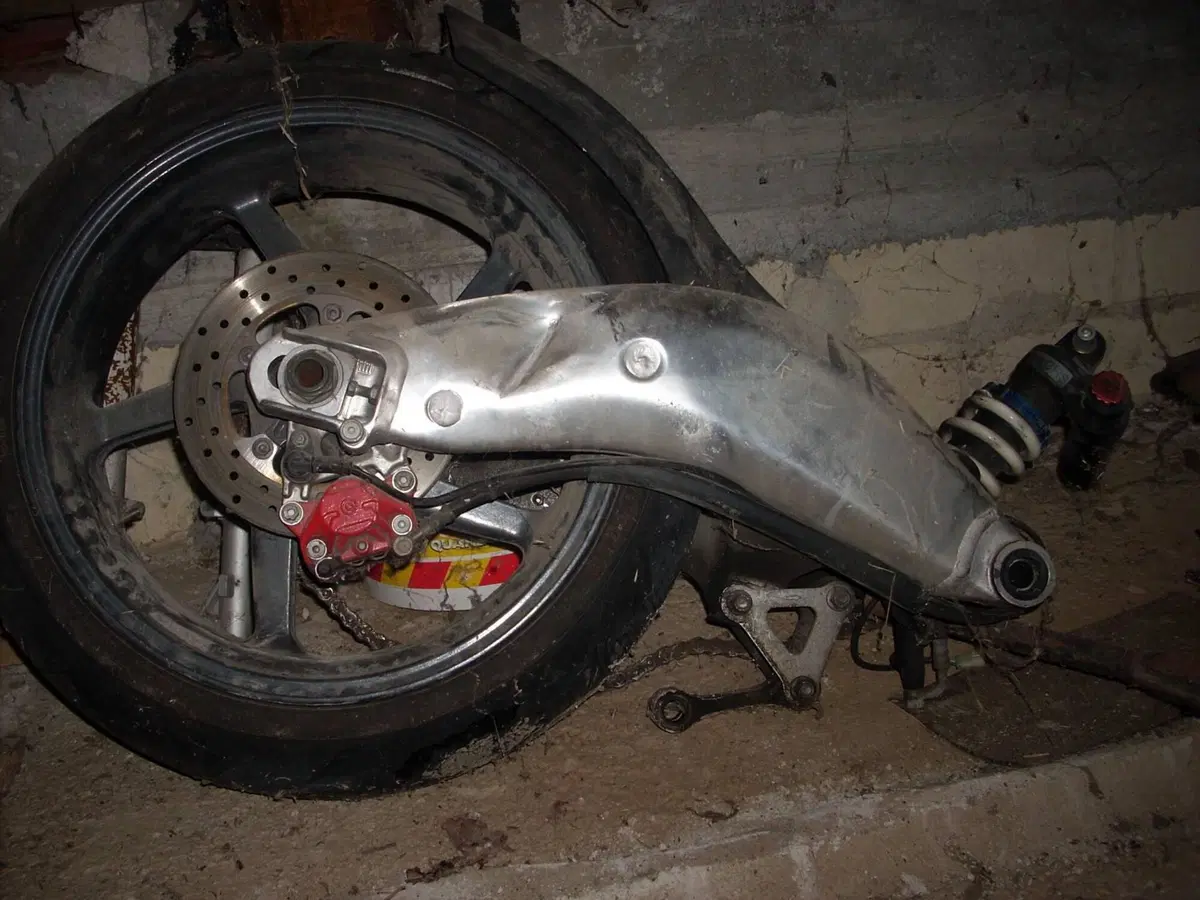 Ricambi Usati Aprilia RSV 1000 Mille Originali Tes (20)