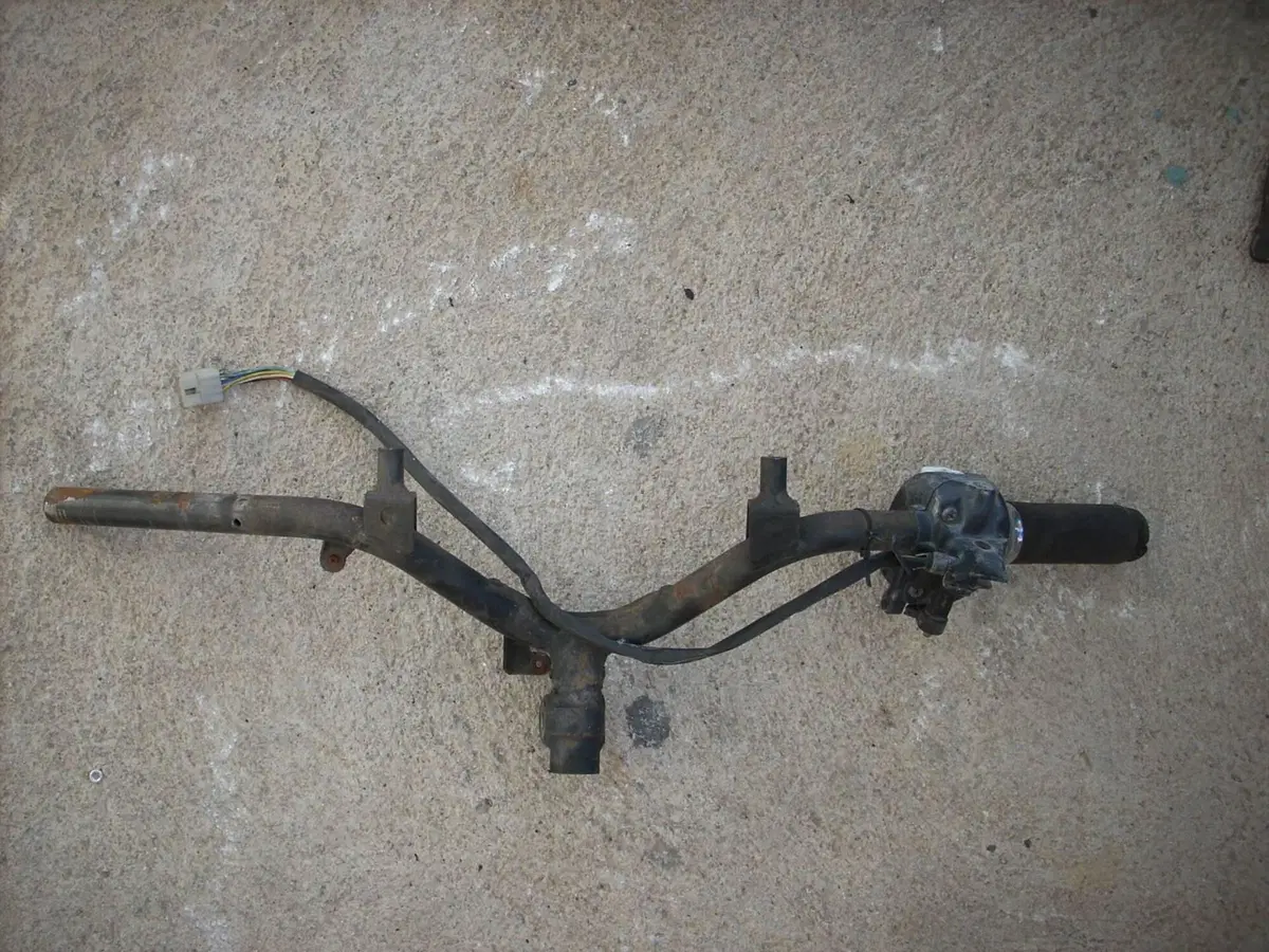 Ricambi Usati Aprilia Scarabeo 50 2T Originali (2)