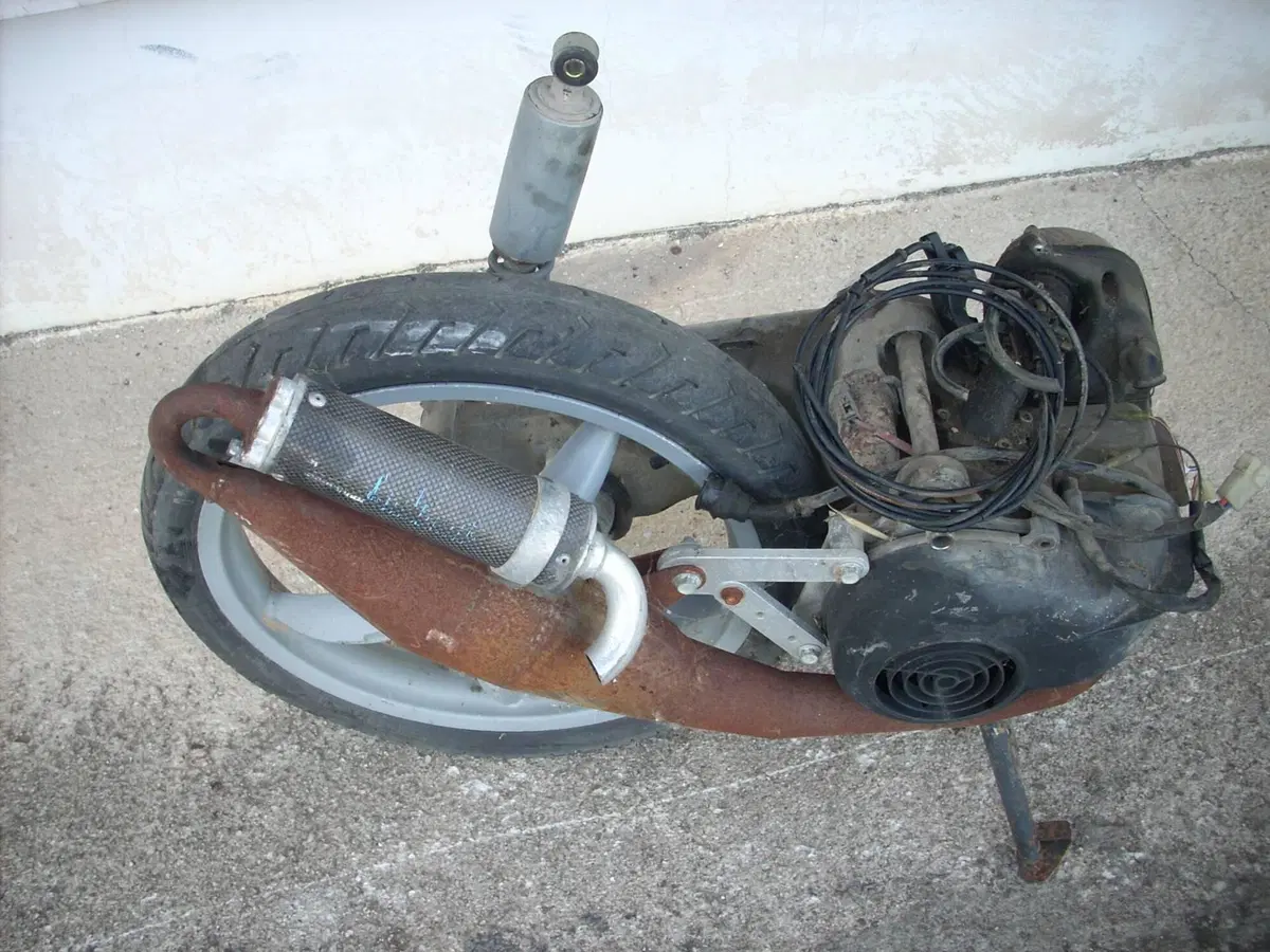Ricambi Usati Aprilia Scarabeo 50 2T Originali (4)