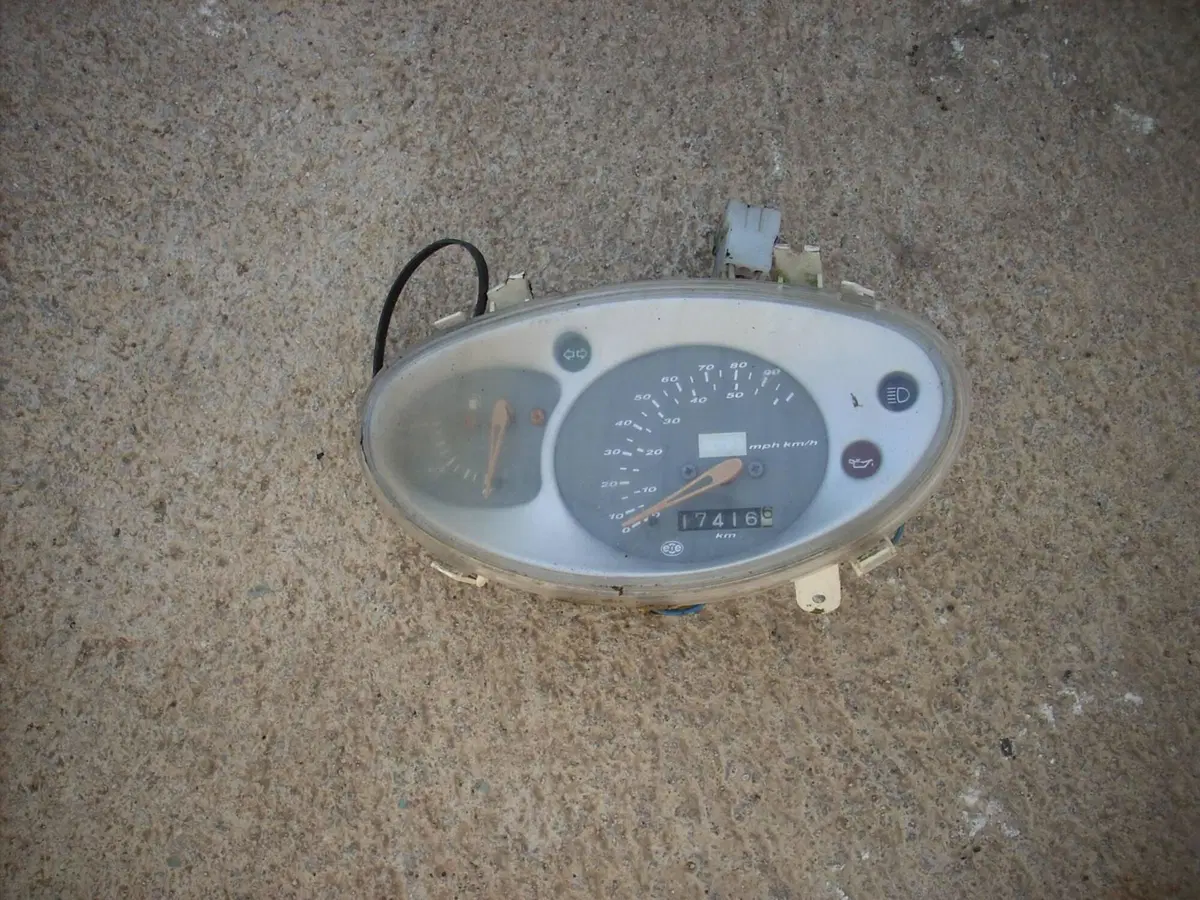 Ricambi Usati Aprilia Scarabeo 50 2T Originali (11)