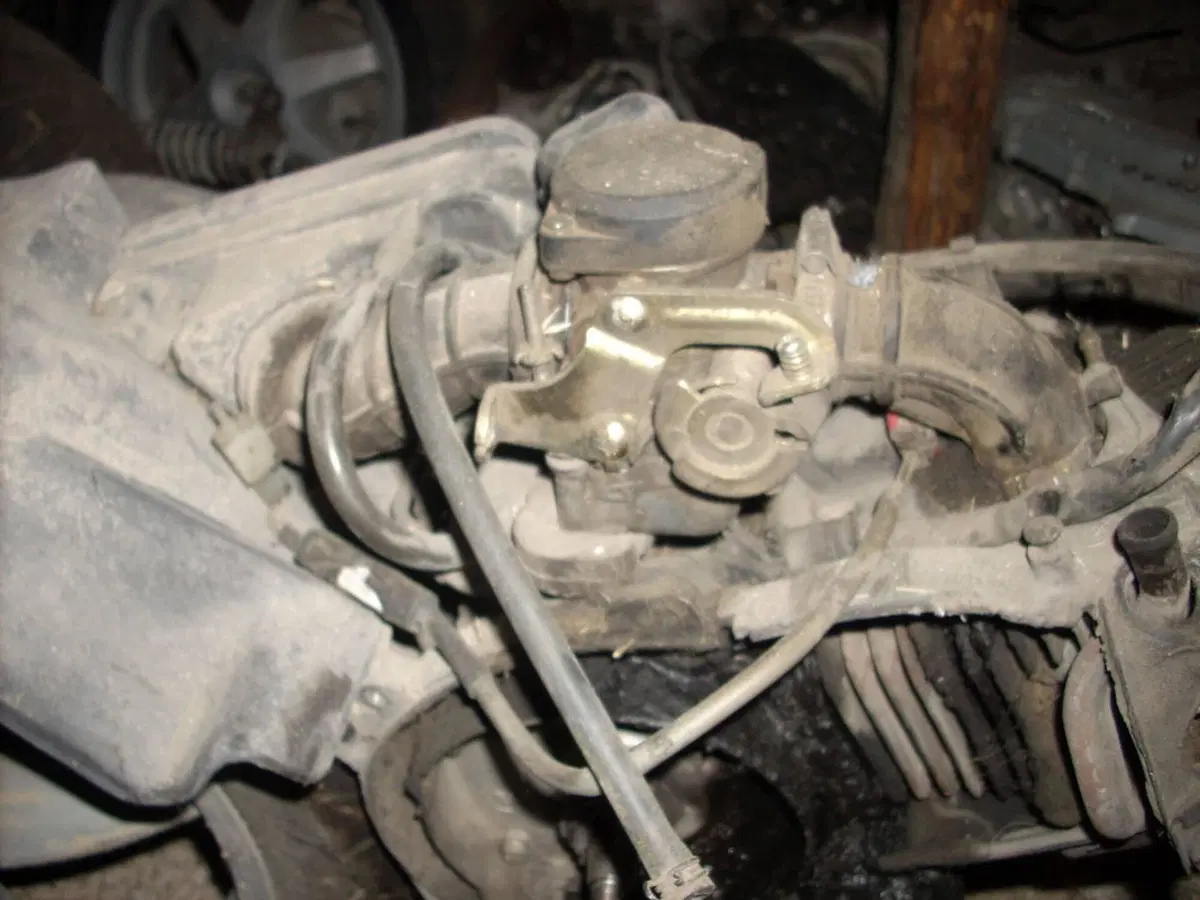 Ricambi Usati Aprilia Scarabeo 50 4T Originali (7)