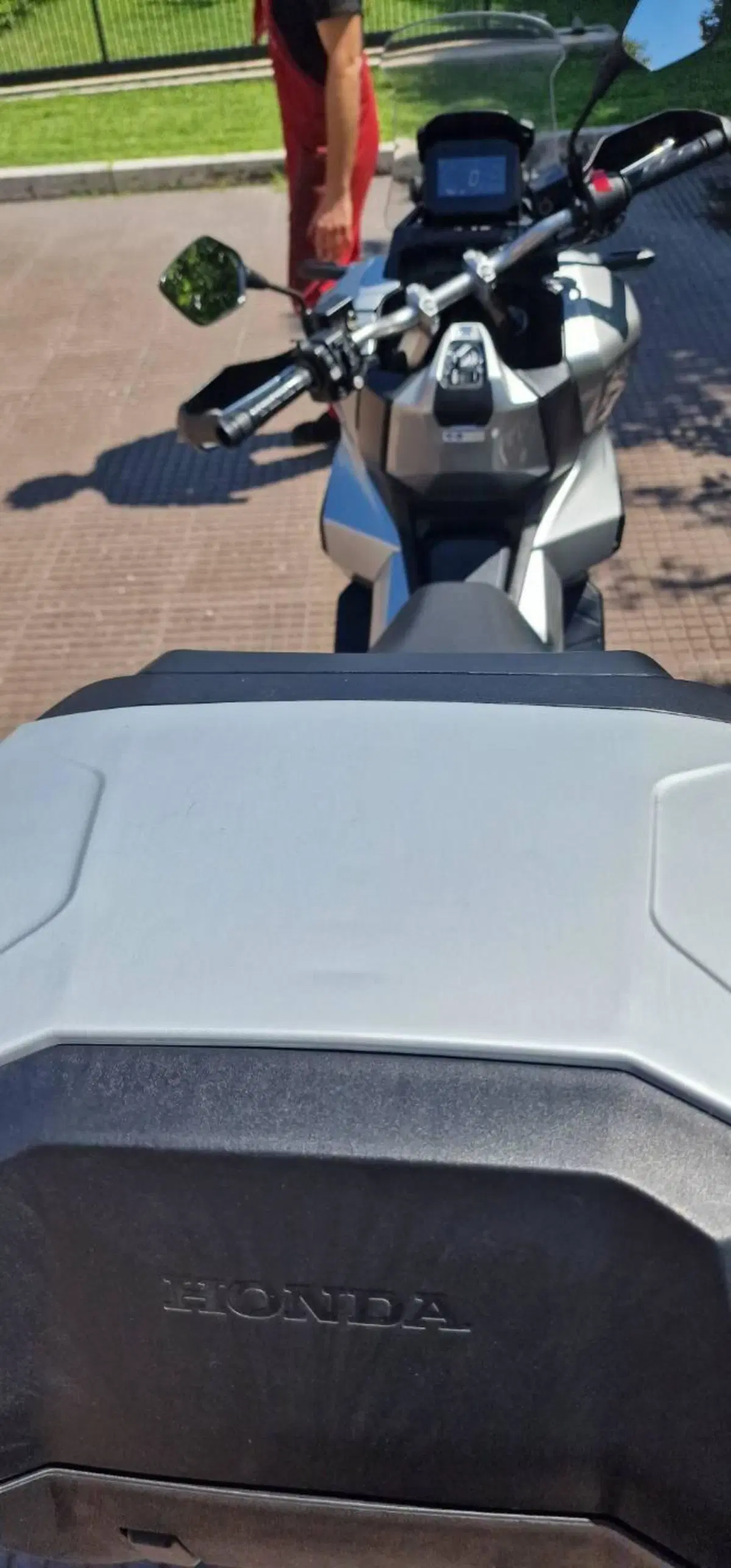 Honda ADV 350 (2022 - 24) (6)