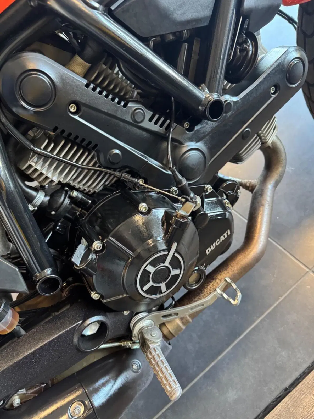 Ducati Scrambler 400 Sixty 2 (2016 - 21) (11)