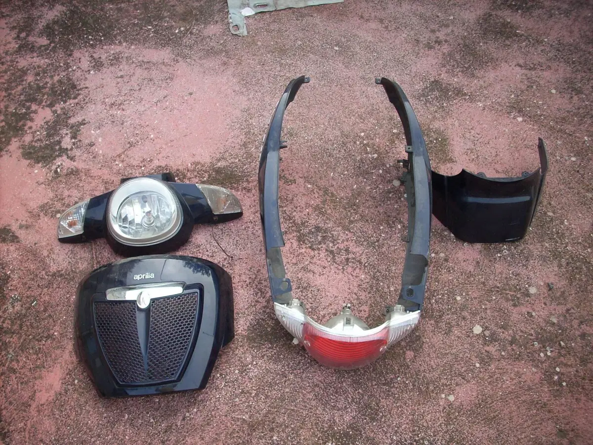 Ricambi Usati Aprilia Scarabeo 125 Originali (2)