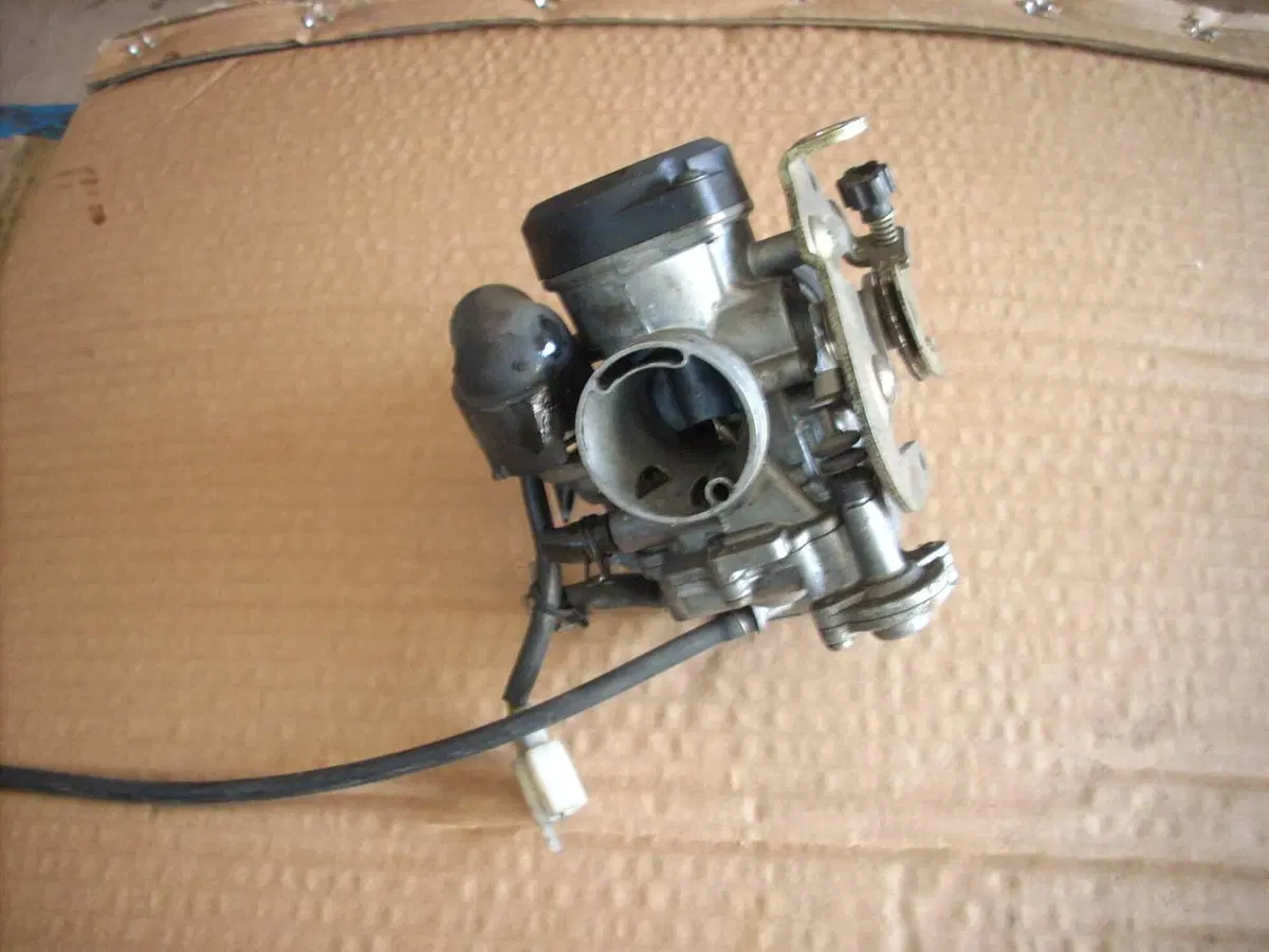 Ricambi Usati Aprilia Scarabeo 125 4T Originali (9)