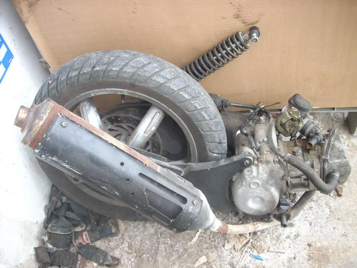 Ricambi Usati Aprilia Scarabeo 150 Originali (8)