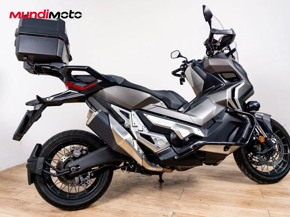 Honda X-ADV 750 (2017) (3)
