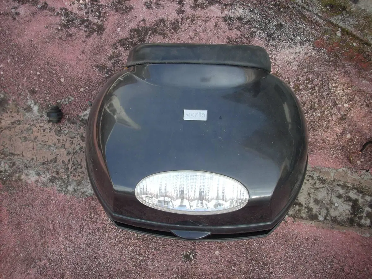 Bauletto e Motore Usati Aprilia Scarabeo 125 200 2 (2)