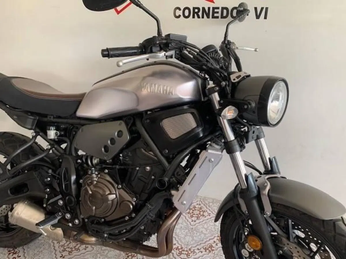 Yamaha XSR 700 ABS (2016 - 20) (3)