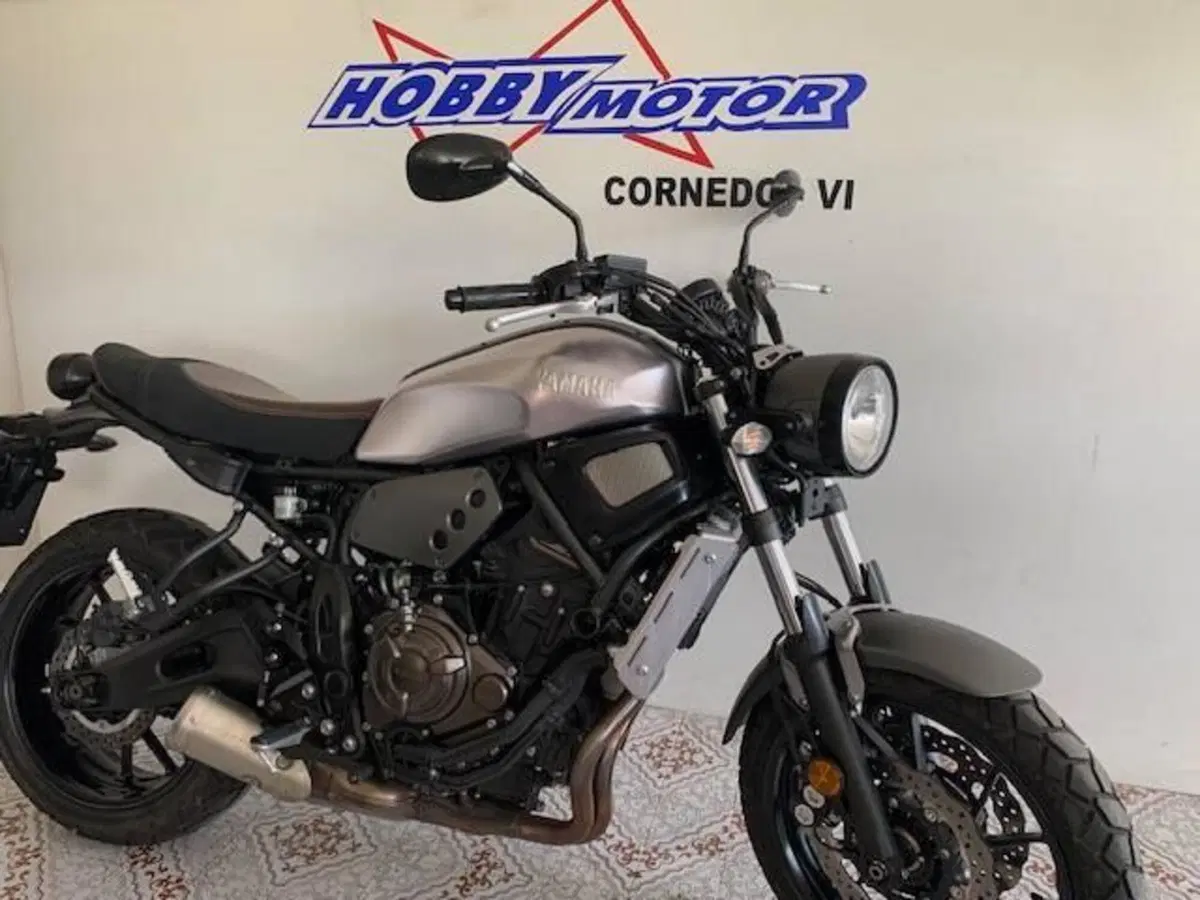 Yamaha XSR 700 ABS (2016 - 20) (4)