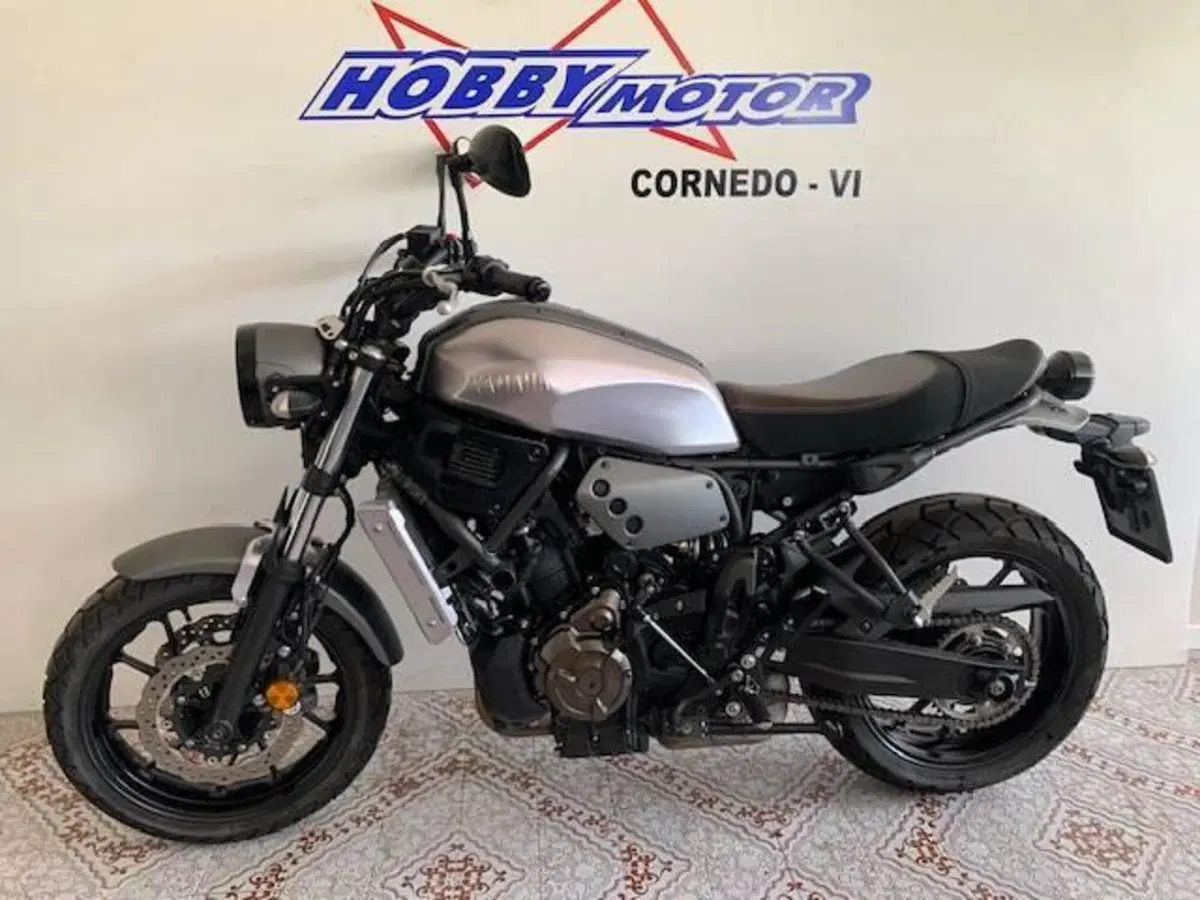 Yamaha XSR 700 ABS (2016 - 20) (7)