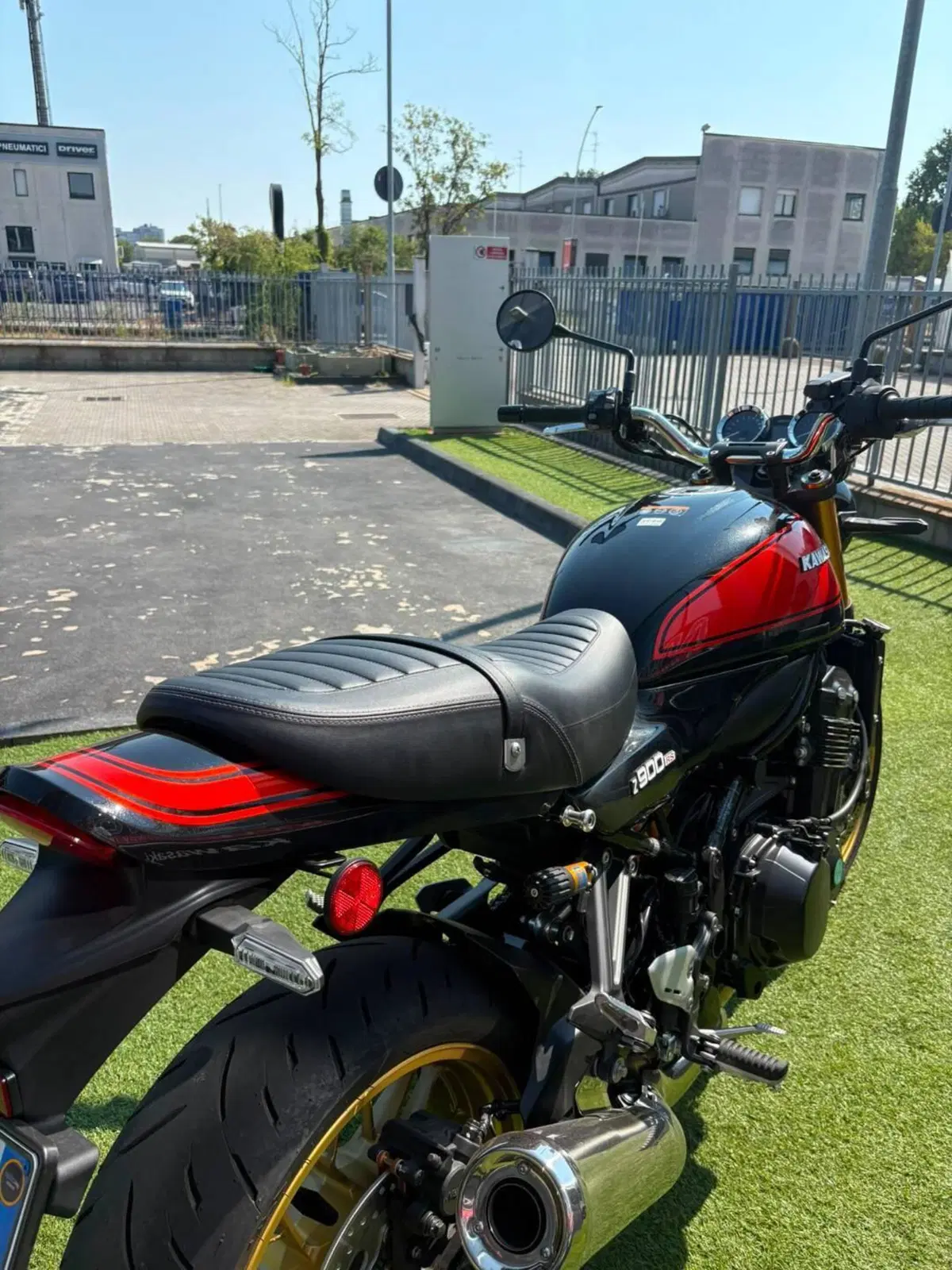 Kawasaki Z 900 RS SE (2026) (3)
