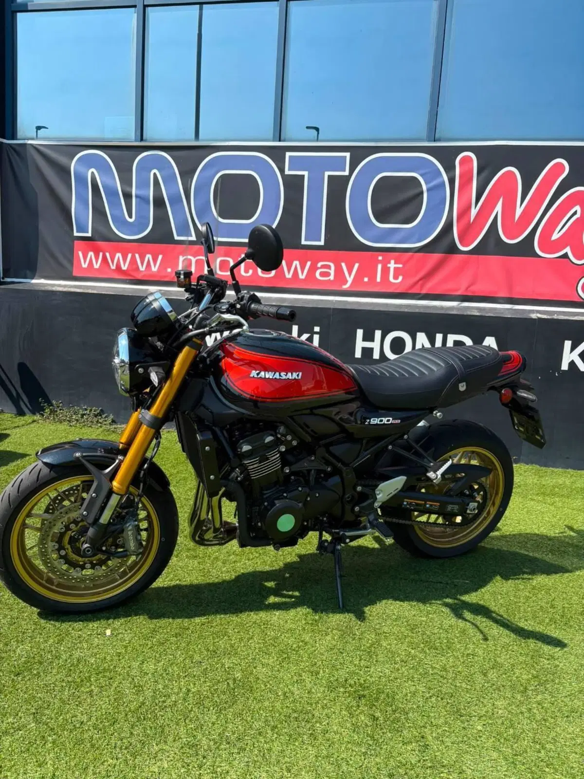 Kawasaki Z 900 RS SE (2026) (5)